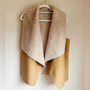 Bass Faux Suede & Sherpa Vest - Size M